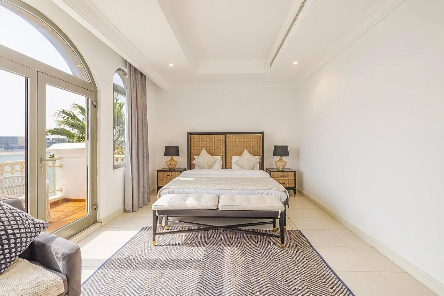 Contemporary Villa With Stunning View Of The Sea Dubai