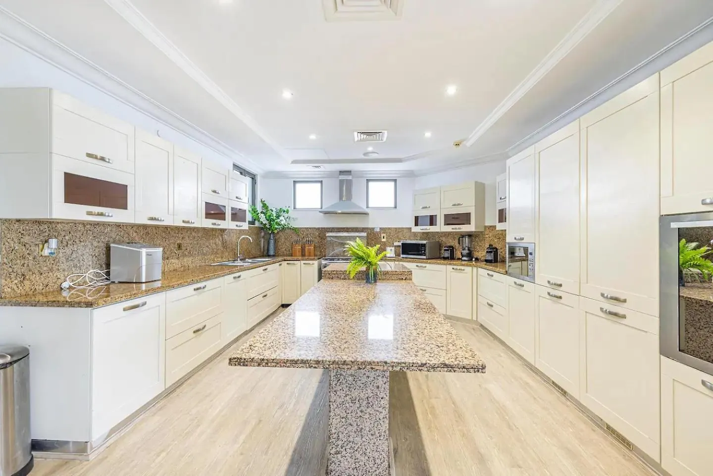 Contemporary Villa With Stunning View Of The Sea Dubai