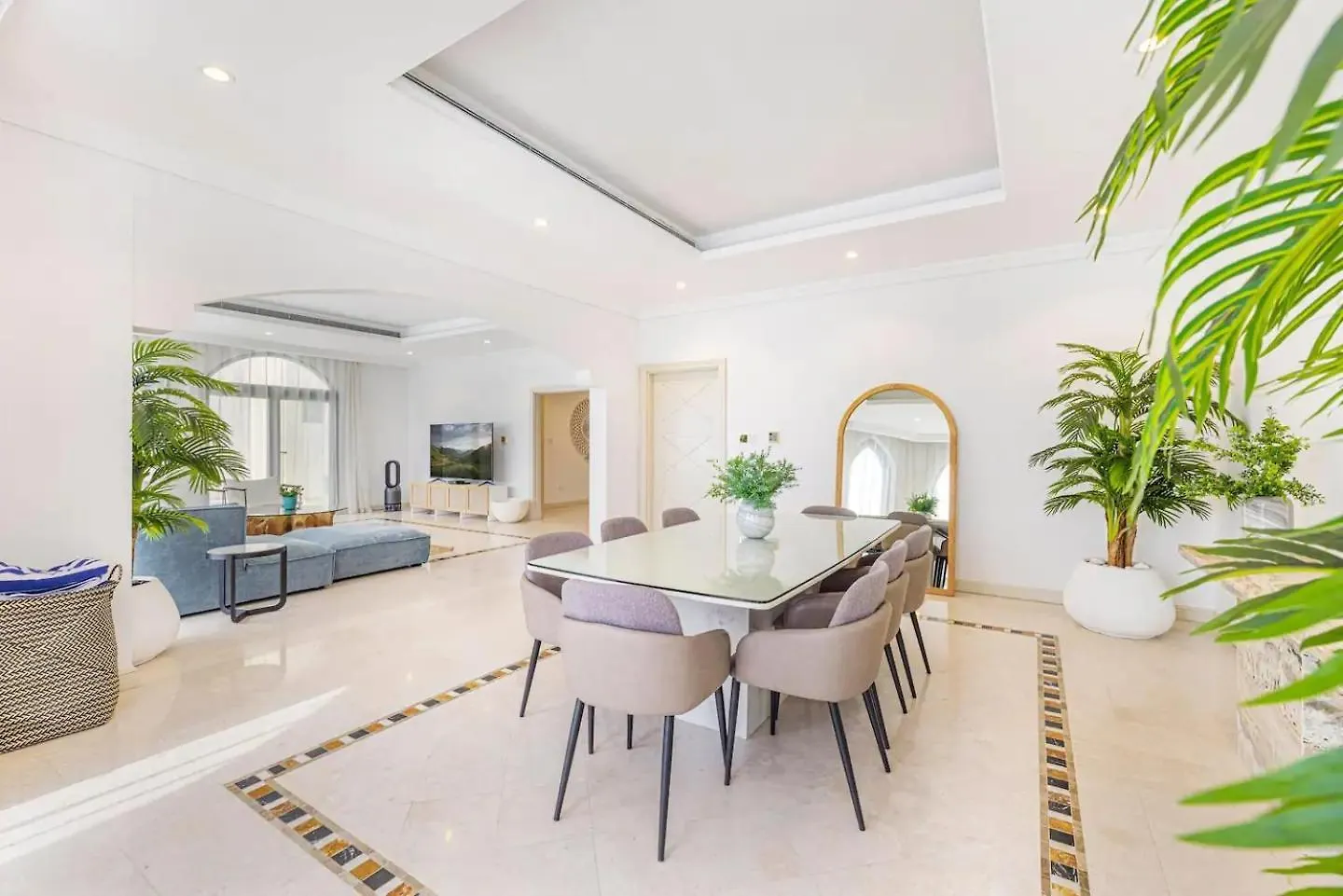 Contemporary Villa With Stunning View Of The Sea Dubai