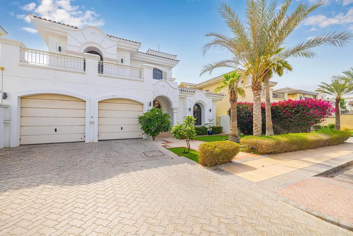 Contemporary Villa With Stunning View Of The Sea Dubai